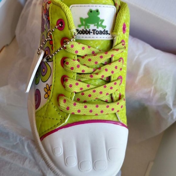Bobbie Toads kids gym shoes, Sz 11 & 12 - Picture 2 of 5